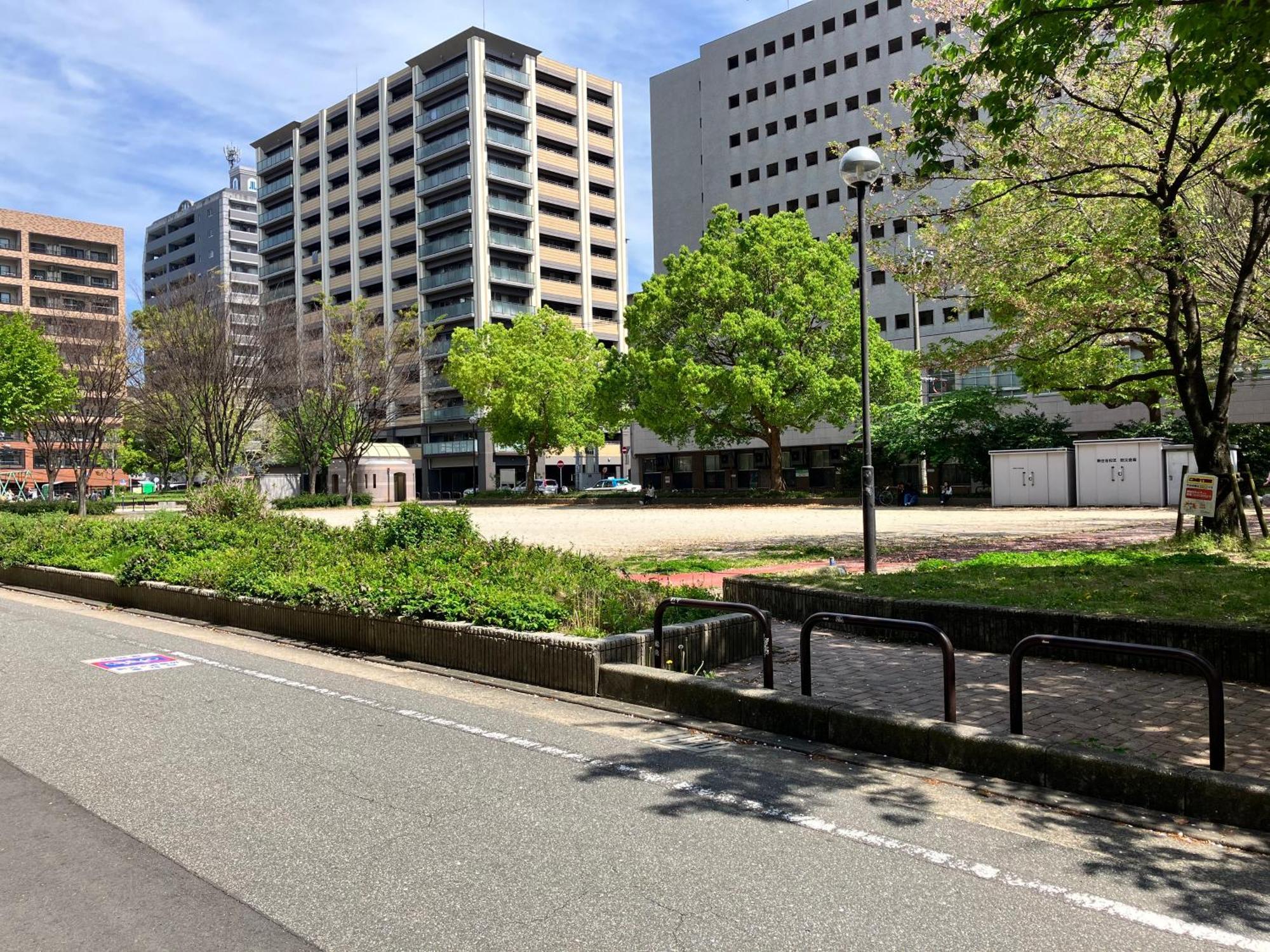 Parkside Inn Hakata Фукуока Экстерьер фото
